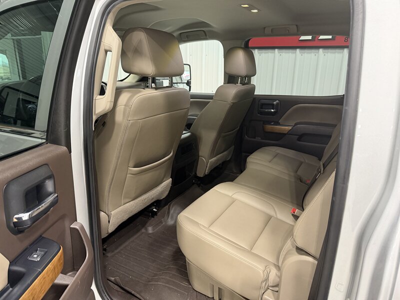 2019 Chevrolet Silverado 2500 LTZ   - Photo 14 - Rochelle, IL 61068