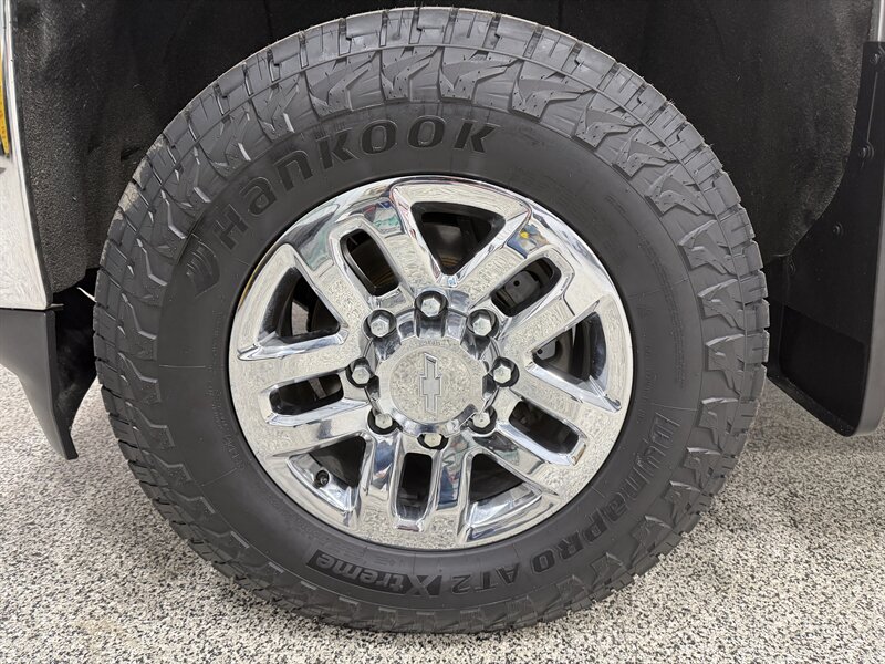 2019 Chevrolet Silverado 2500 LTZ   - Photo 21 - Rochelle, IL 61068