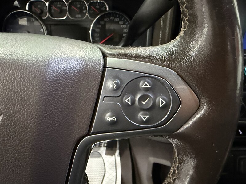 2019 Chevrolet Silverado 2500 LTZ   - Photo 9 - Rochelle, IL 61068