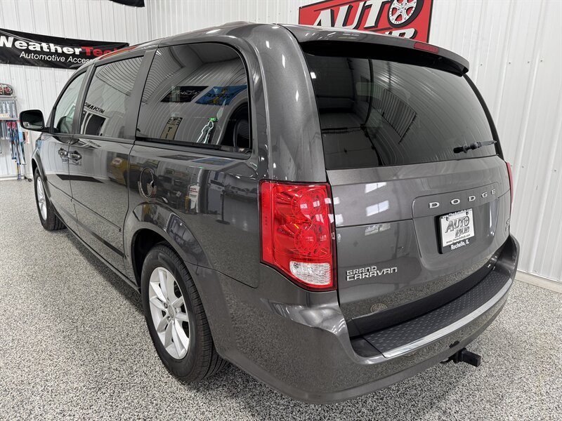 2016 Dodge Grand Caravan SXT - Photo 17 - Rochelle, IL 61068