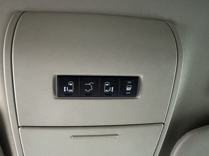 2016 Dodge Grand Caravan SXT - Photo 11 - Rochelle, IL 61068
