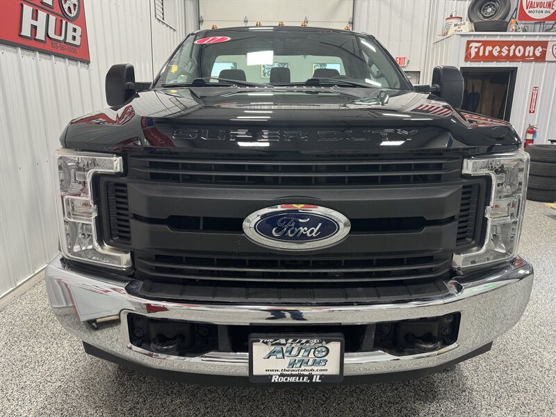 2017 Ford F-250 Super Duty XL   - Photo 5 - Rochelle, IL 61068