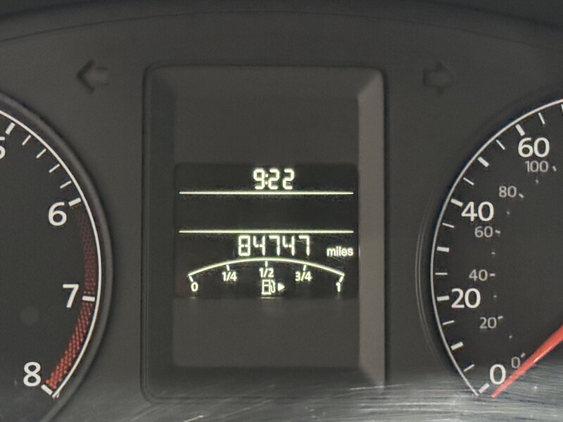 2012 Volkswagen Jetta   - Photo 5 - Rochelle, IL 61068