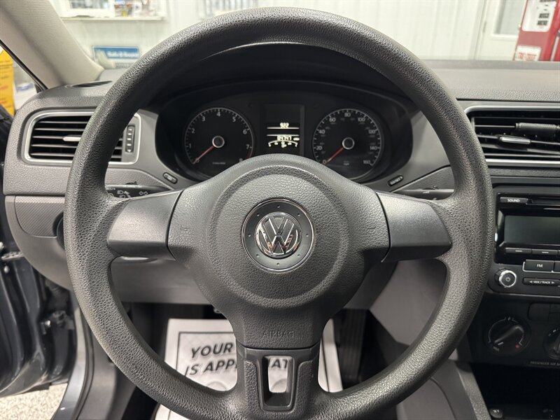 2012 Volkswagen Jetta   - Photo 7 - Rochelle, IL 61068