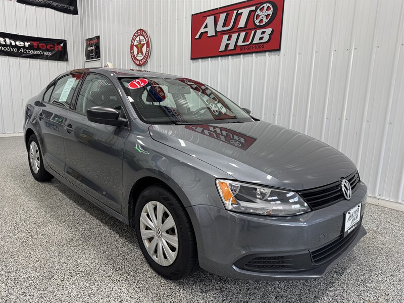 2012 Volkswagen Jetta   - Photo 4 - Rochelle, IL 61068