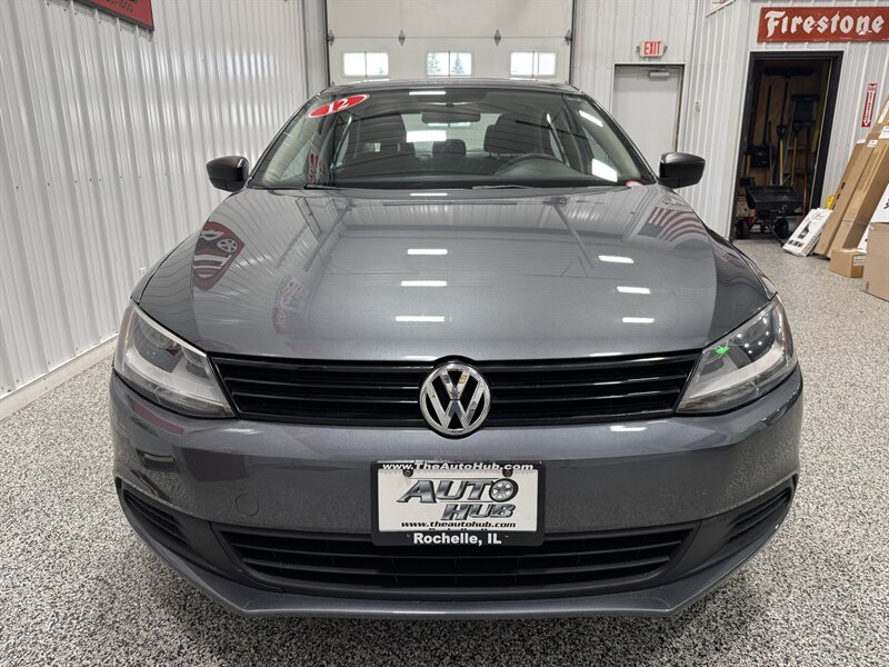 2012 Volkswagen Jetta   - Photo 12 - Rochelle, IL 61068