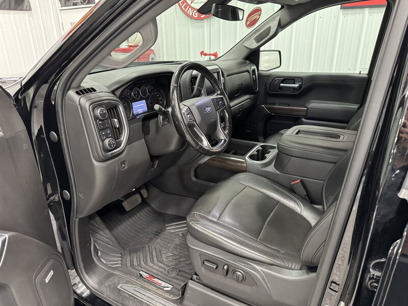 2020 Chevrolet Silverado 1500 RST - Photo 7 - Rochelle, IL 61068