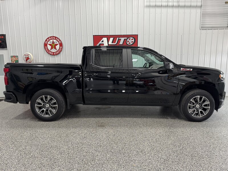 2020 Chevrolet Silverado 1500 RST - Photo 23 - Rochelle, IL 61068