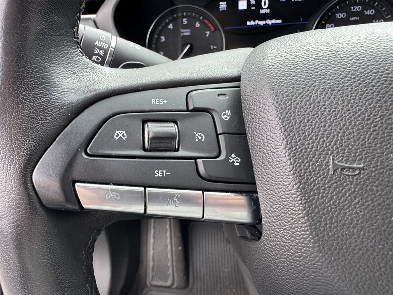 2020 Cadillac XT4 Premium Luxury - Photo 8 - Rochelle, IL 61068