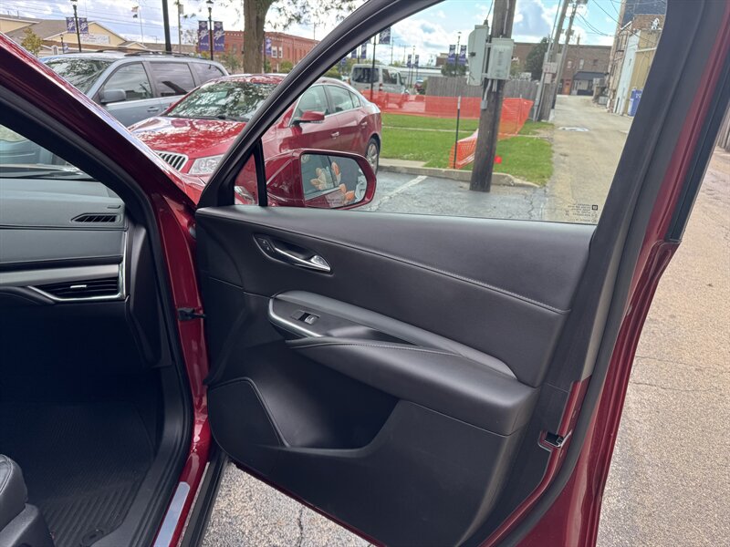 2020 Cadillac XT4 Premium Luxury - Photo 20 - Rochelle, IL 61068