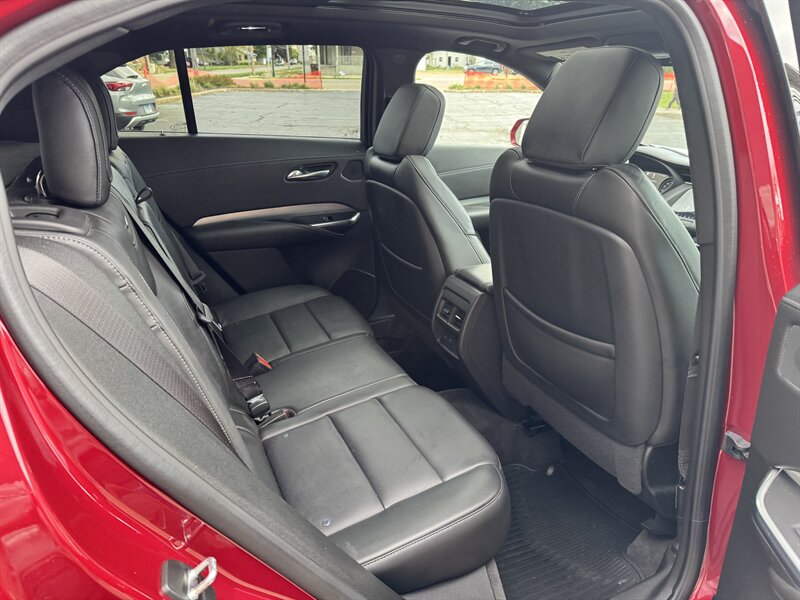 2020 Cadillac XT4 Premium Luxury - Photo 14 - Rochelle, IL 61068