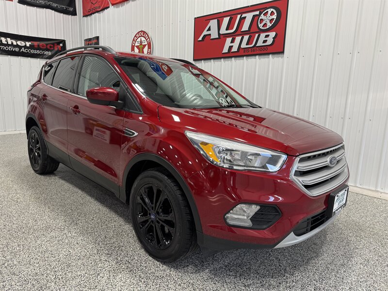 2018 Ford Escape SE   - Photo 5 - Rochelle, IL 61068