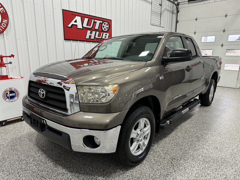 2008 Toyota Tundra SR5   - Photo 1 - Rochelle, IL 61068