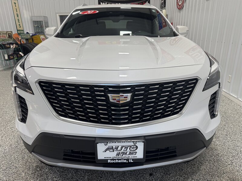 2020 Cadillac XT4 Premium Luxury   - Photo 7 - Rochelle, IL 61068