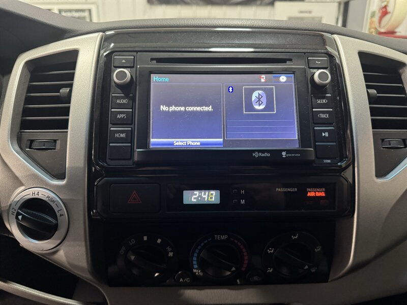 2014 Toyota Tacoma V6   - Photo 10 - Rochelle, IL 61068