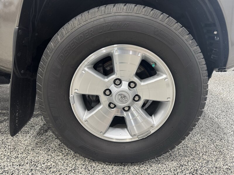 2014 Toyota Tacoma V6   - Photo 22 - Rochelle, IL 61068