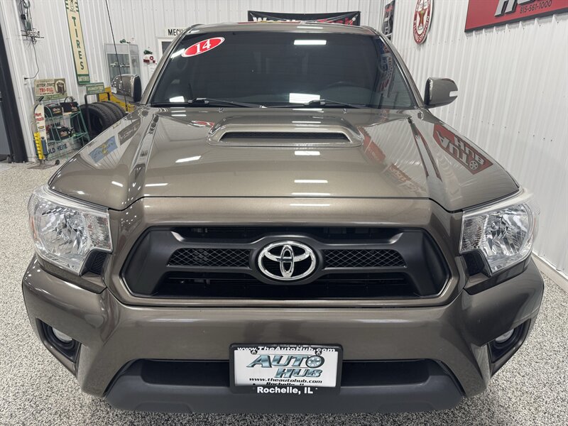 2014 Toyota Tacoma V6   - Photo 19 - Rochelle, IL 61068