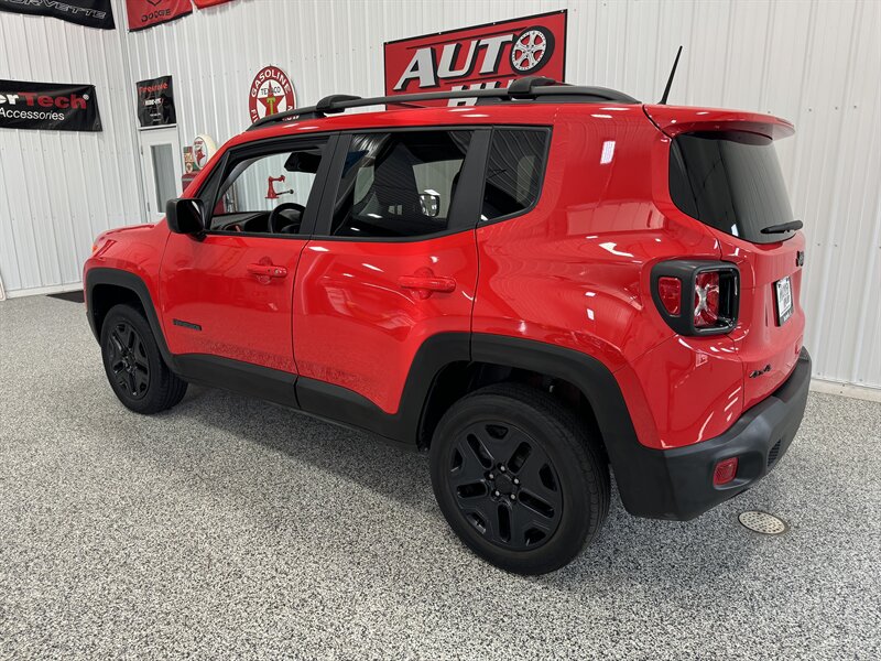 2019 Jeep Renegade Sport   - Photo 3 - Rochelle, IL 61068