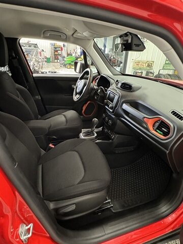 2019 Jeep Renegade Sport   - Photo 23 - Rochelle, IL 61068