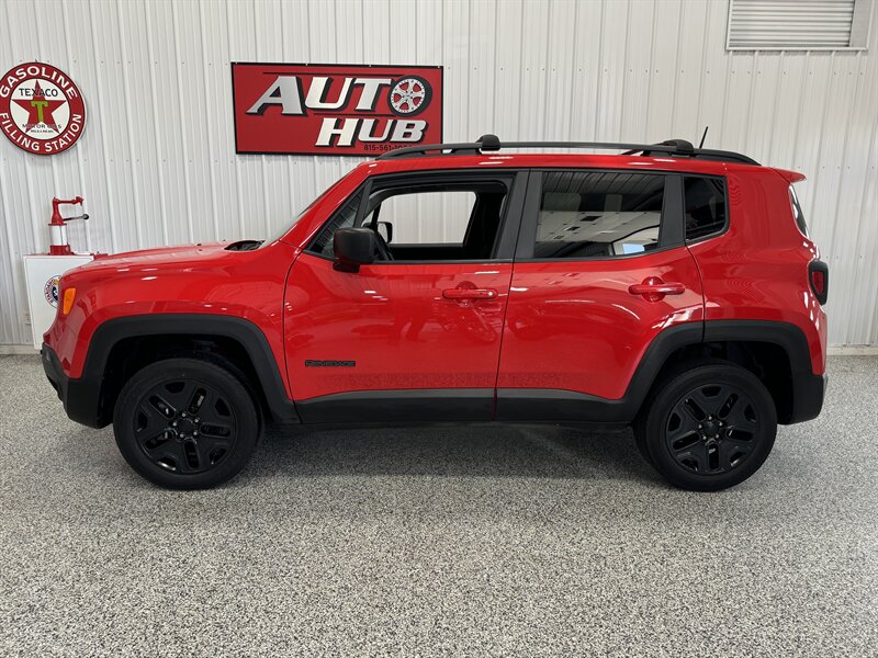 2019 Jeep Renegade Sport   - Photo 2 - Rochelle, IL 61068