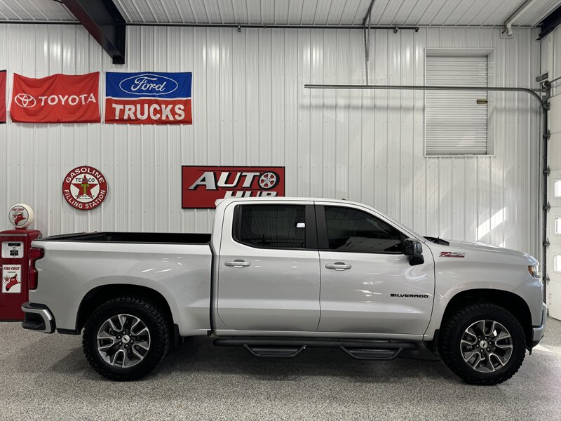 2021 Chevrolet Silverado 1500 RST   - Photo 7 - Rochelle, IL 61068