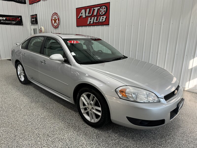 2012 Chevrolet Impala LTZ   - Photo 8 - Rochelle, IL 61068