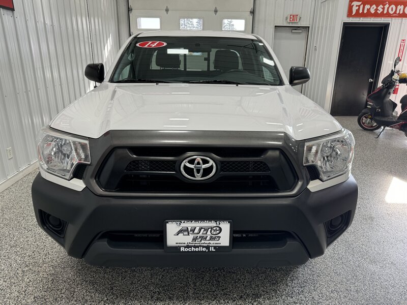 2014 Toyota Tacoma   - Photo 3 - Rochelle, IL 61068