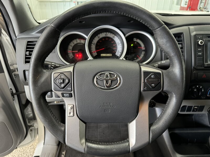 2014 Toyota Tacoma   - Photo 12 - Rochelle, IL 61068