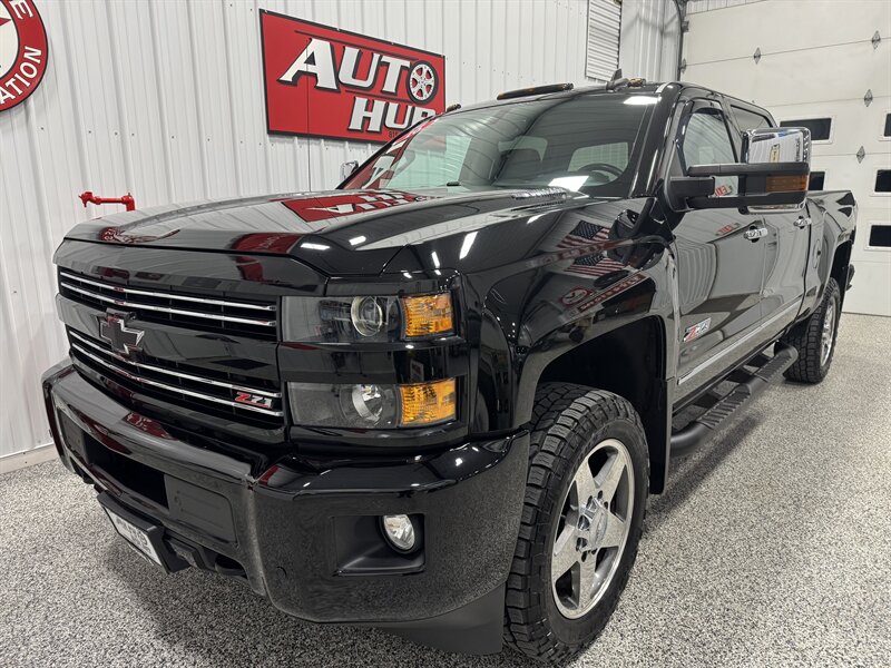 2016 Chevrolet Silverado 2500HD LTZ   - Photo 1 - Rochelle, IL 61068