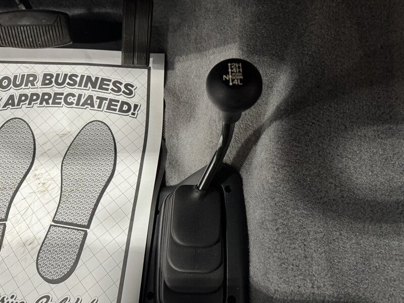 1997 Ford F-350 XL 4dr XL   - Photo 9 - Rochelle, IL 61068