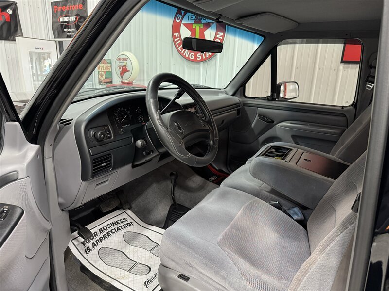 1997 Ford F-350 XL 4dr XL   - Photo 6 - Rochelle, IL 61068