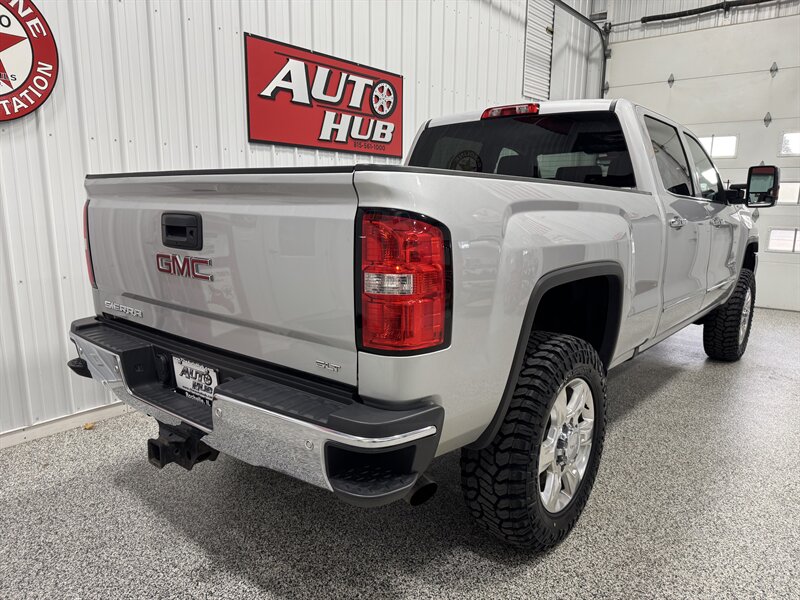 2016 GMC Sierra 2500 SLT - Photo 21 - Rochelle, IL 61068