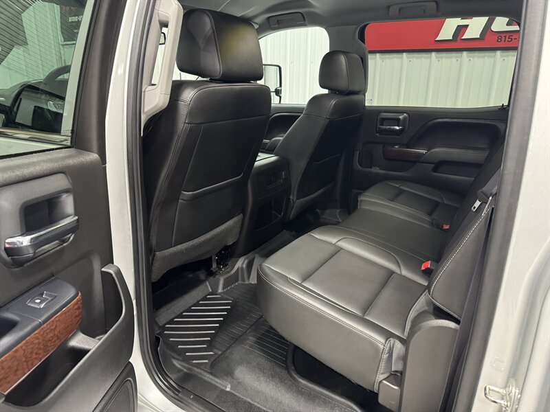 2016 GMC Sierra 2500 SLT - Photo 14 - Rochelle, IL 61068