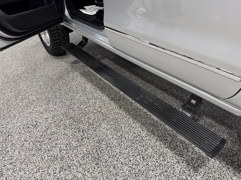 2016 GMC Sierra 2500 SLT - Photo 13 - Rochelle, IL 61068