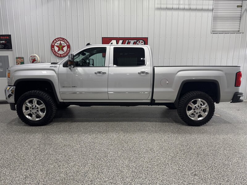 2016 GMC Sierra 2500 SLT   - Photo 1 - Rochelle, IL 61068