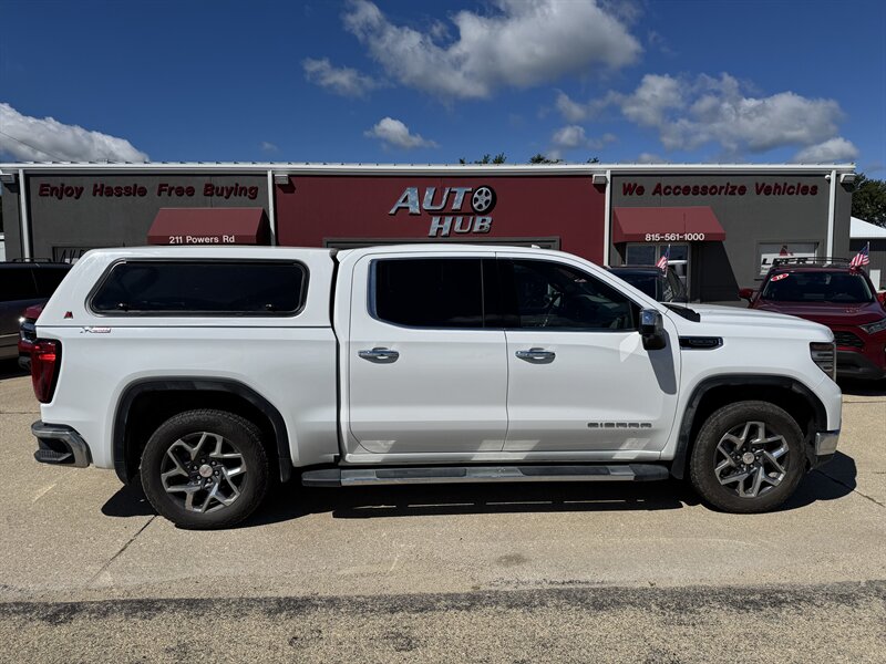 2025 GMC Sierra 1500 SLT X31 Off Road Pkg - Photo 1 - Rochelle, IL 61068