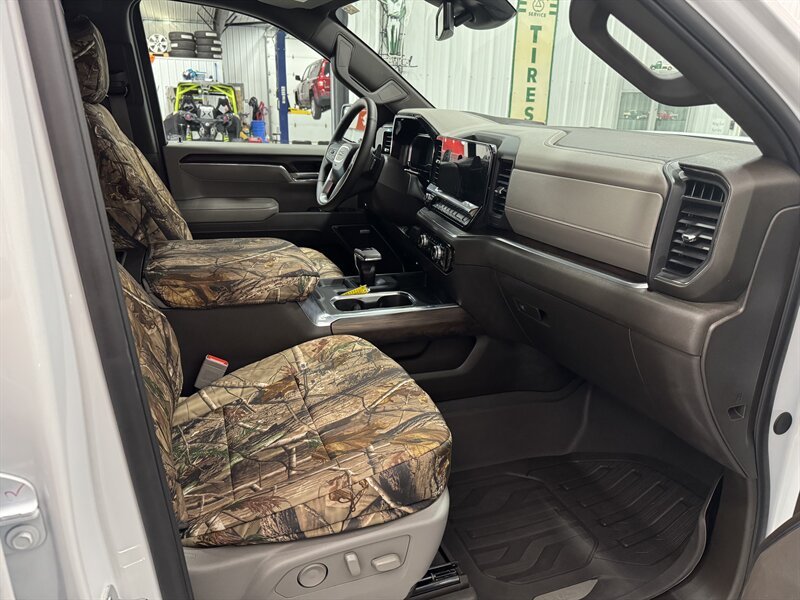 2025 GMC Sierra 1500 SLT X31 Off Road Pkg - Photo 16 - Rochelle, IL 61068