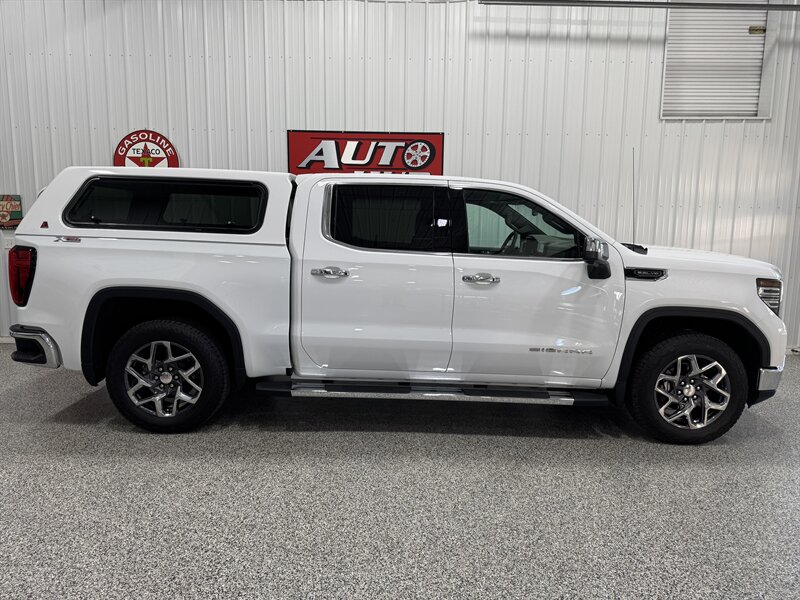 2025 GMC Sierra 1500 SLT X31 Off Road Pkg - Photo 3 - Rochelle, IL 61068