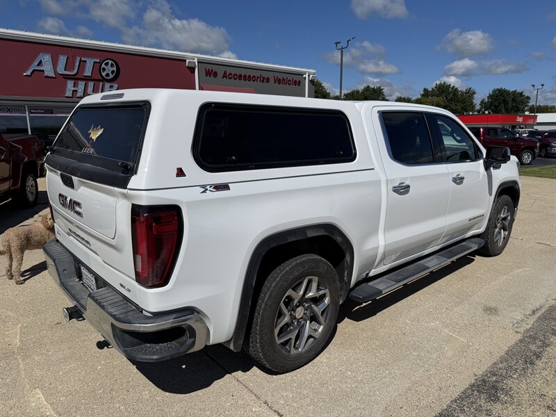 2025 GMC Sierra 1500 SLT X31 Off Road Pkg - Photo 5 - Rochelle, IL 61068