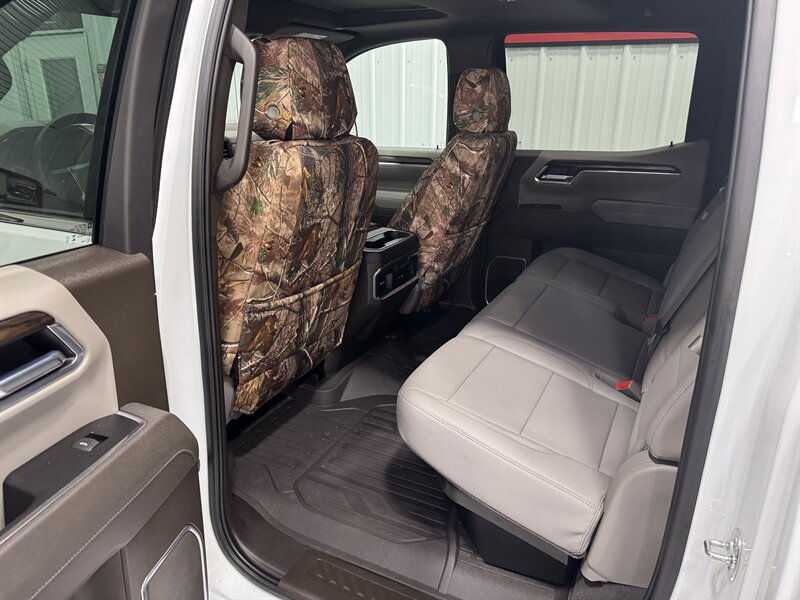 2025 GMC Sierra 1500 SLT X31 Off Road Pkg - Photo 14 - Rochelle, IL 61068