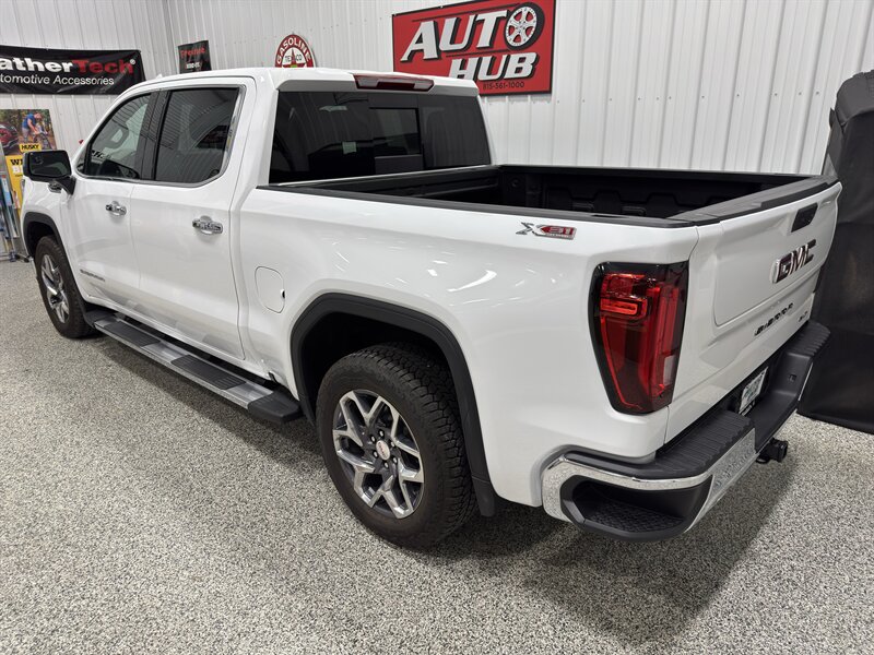 2025 GMC Sierra 1500 SLT X31 Off Road Pkg - Photo 31 - Rochelle, IL 61068