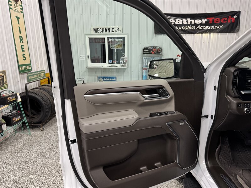 2025 GMC Sierra 1500 SLT X31 Off Road Pkg - Photo 24 - Rochelle, IL 61068