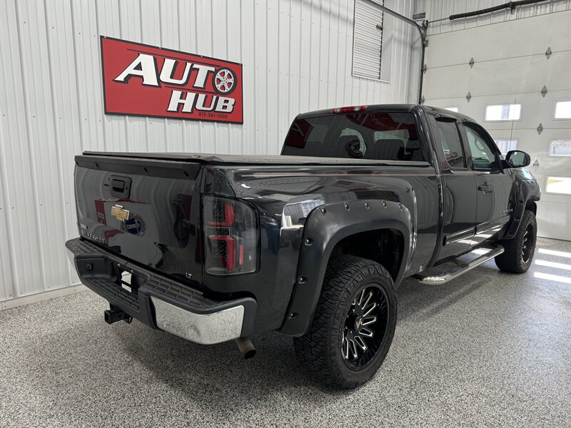 2009 Chevrolet Silverado 1500 LT   - Photo 7 - Rochelle, IL 61068