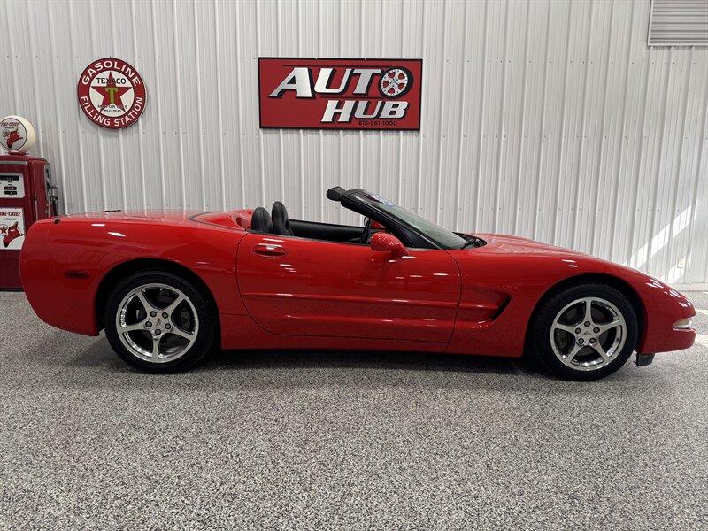 2002 Chevrolet Corvette   - Photo 4 - Rochelle, IL 61068