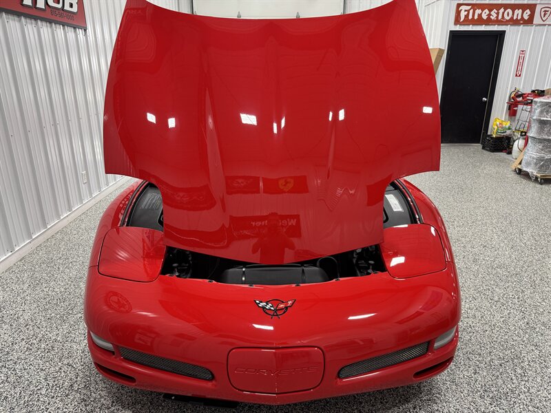 2002 Chevrolet Corvette   - Photo 8 - Rochelle, IL 61068