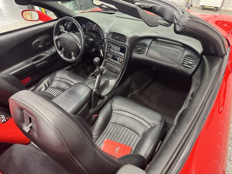 2002 Chevrolet Corvette   - Photo 13 - Rochelle, IL 61068