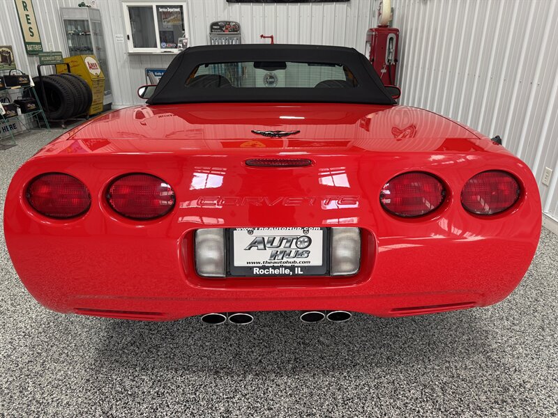 2002 Chevrolet Corvette   - Photo 20 - Rochelle, IL 61068