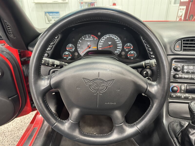 2002 Chevrolet Corvette   - Photo 16 - Rochelle, IL 61068