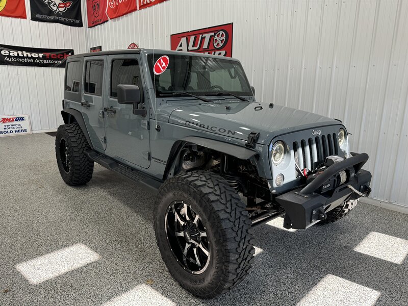 2014 Jeep Wrangler Unlimited Rubicon   - Photo 7 - Rochelle, IL 61068