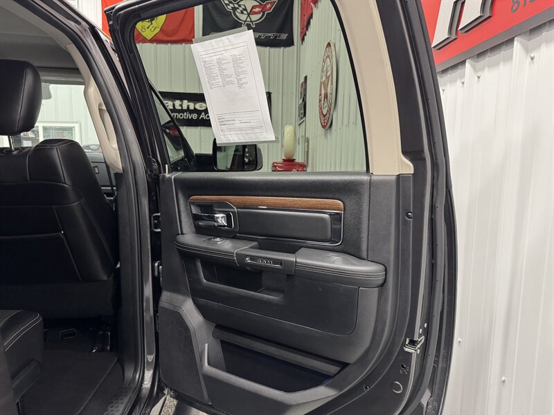 2016 RAM 2500 Laramie  Mega Cab - Photo 21 - Rochelle, IL 61068